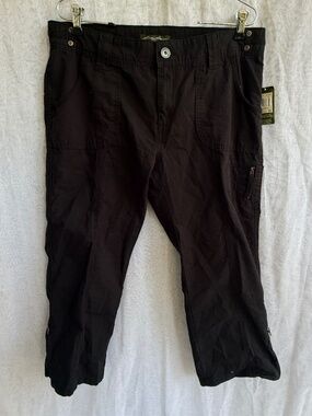 Eddie Bauer Women’s Capri Pants | Size 10 | Black | Roll-Up Hem | Hiking Outdoo